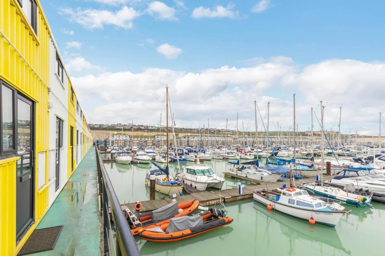 On The Water With Free Parking - By My Getaways Apartment Brighton Exterior photo