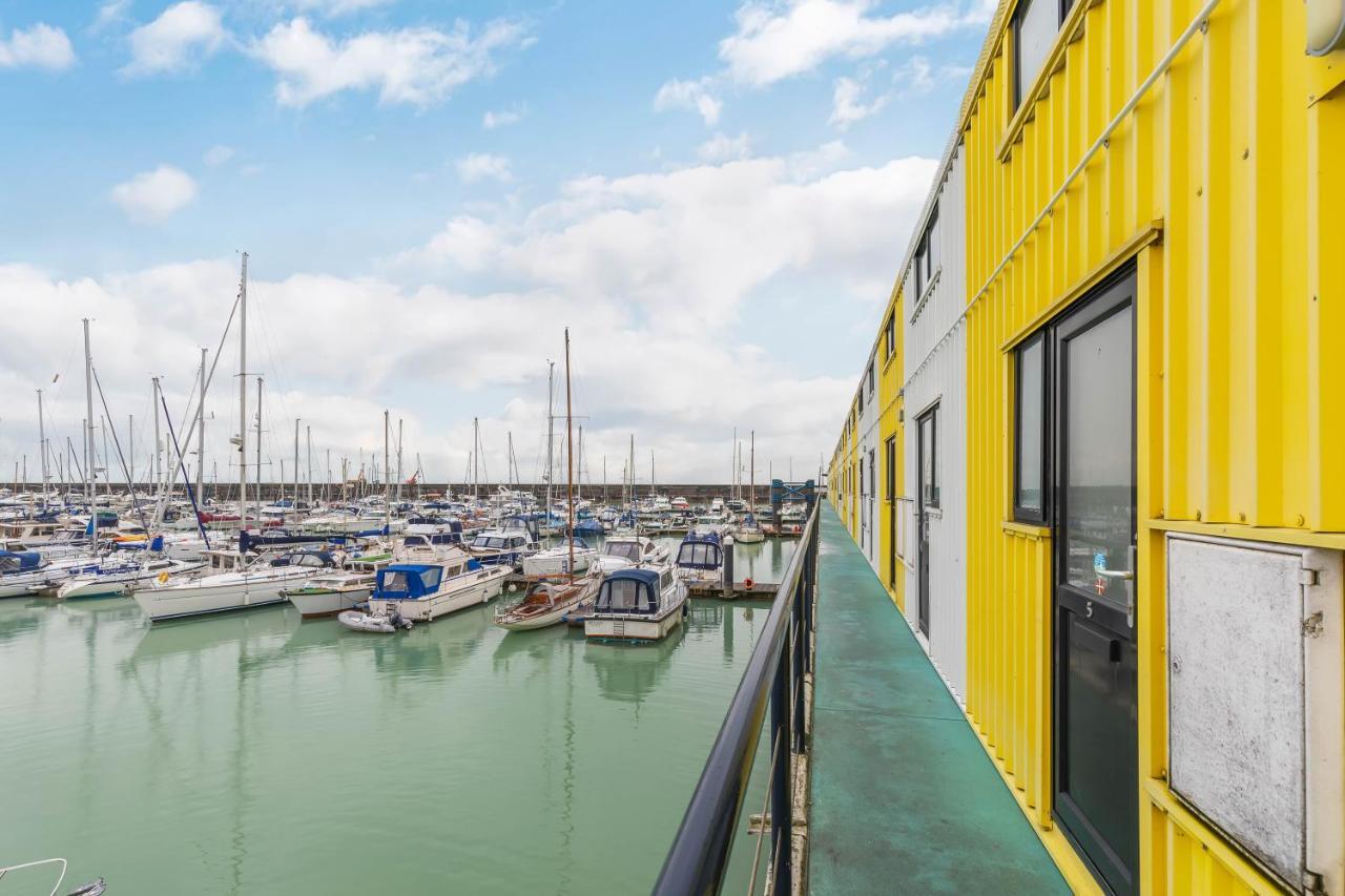 On The Water With Free Parking - By My Getaways Apartment Brighton Exterior photo